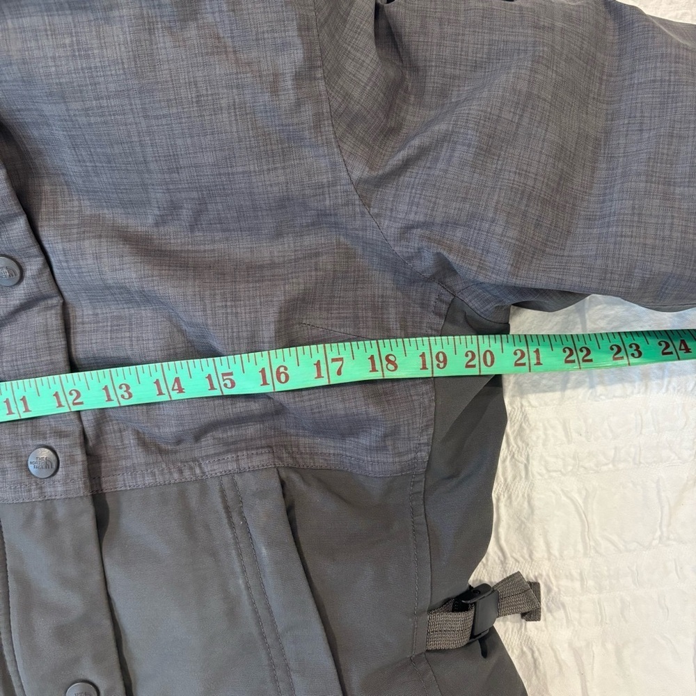 The North Face Shavana Parka Women's Size Medium, Grey - Picture 13 of 15
